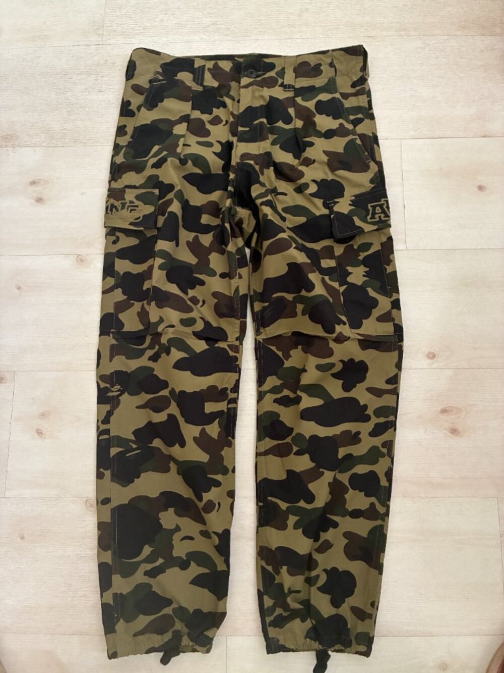 BAPE 1st Camo Wide Fit 6-Pocket Cargo Pants Green Camouflage Size Medium (NWOT)
